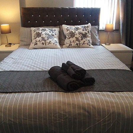 St. James Street Townhouse Belfast Esterno foto